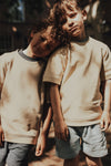 Jongens T-Shirt oversized Vic van Baje Studio in de kleur Taupe cafe in maat 134-140.