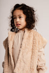 Meisjes Gilet Rossa van Baje Studio in de kleur Sand desert in maat 134-140.