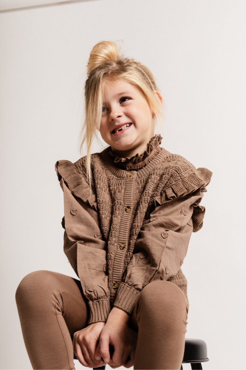 Meisjes Cardigan Morgins van Baje Studio in de kleur Brown cacao in maat 134-140.