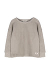 Jongens Sweater Yordin van Baje Studio in de kleur Taupe light in maat 134-140.