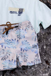 Meisjes Swimshort BLEONQS240 van Quapi in de kleur AOP Sand Leaves in maat 122-128.
