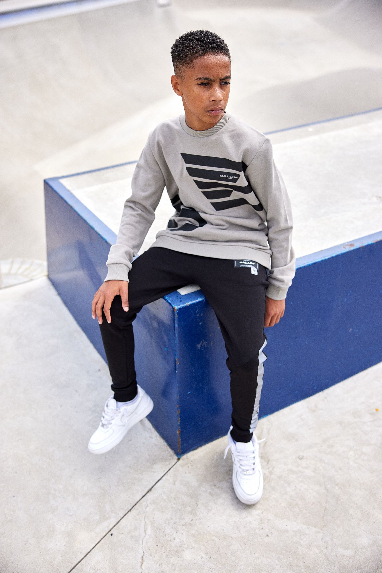 Ballin Amsterdam Sweater Taupe - Bubbles & Bo