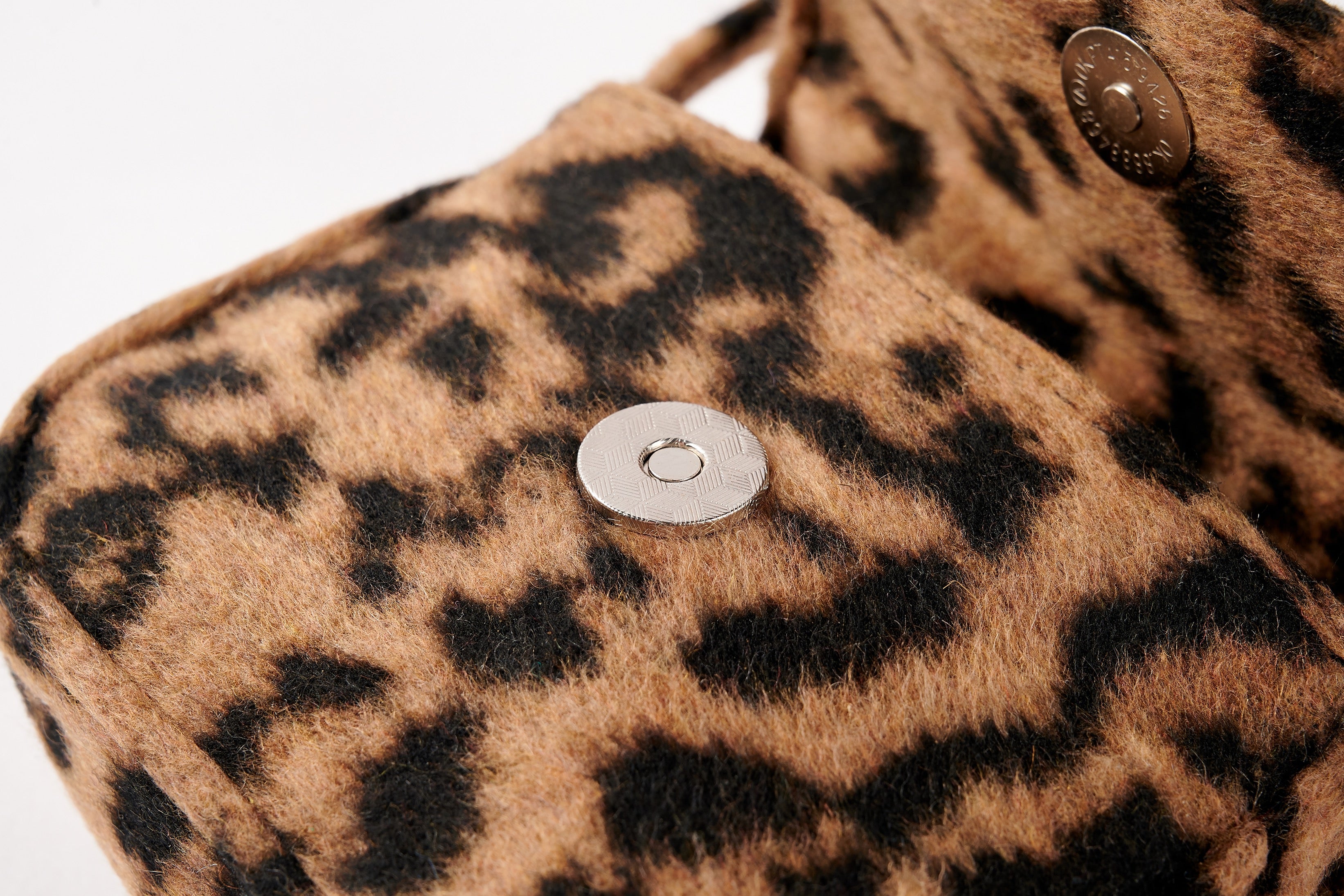 Meisjes Purse LEOPARD-SG-89-A van Someone in de kleur LIGHT BROWN in maat One size.