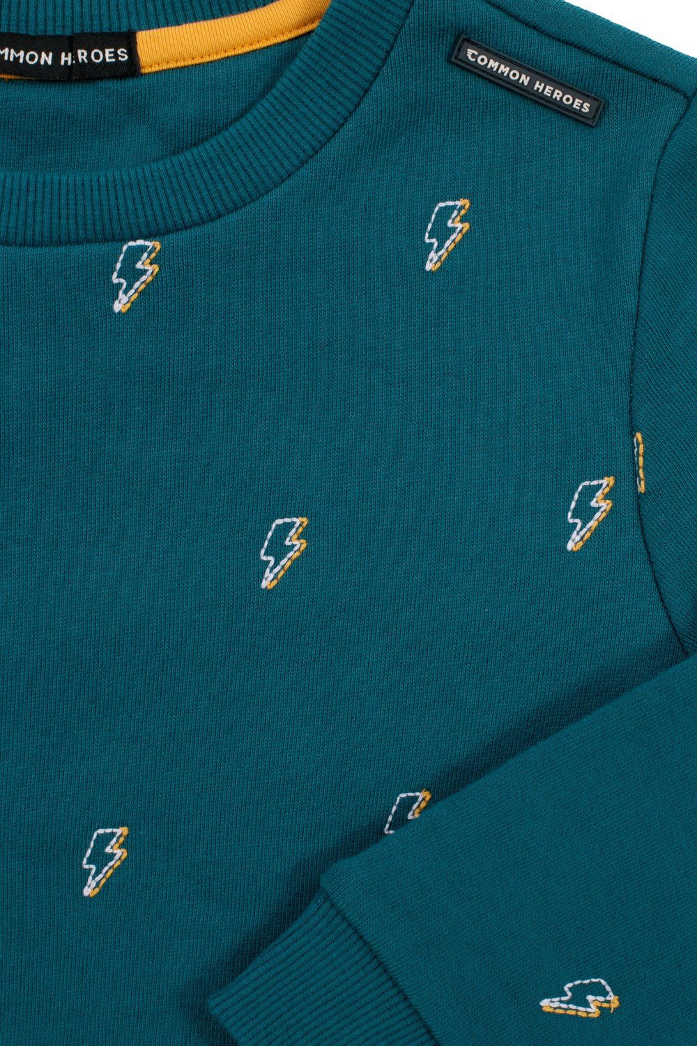 Common Heroes CAS crewneck interlock sweat - Bubbles & Bo