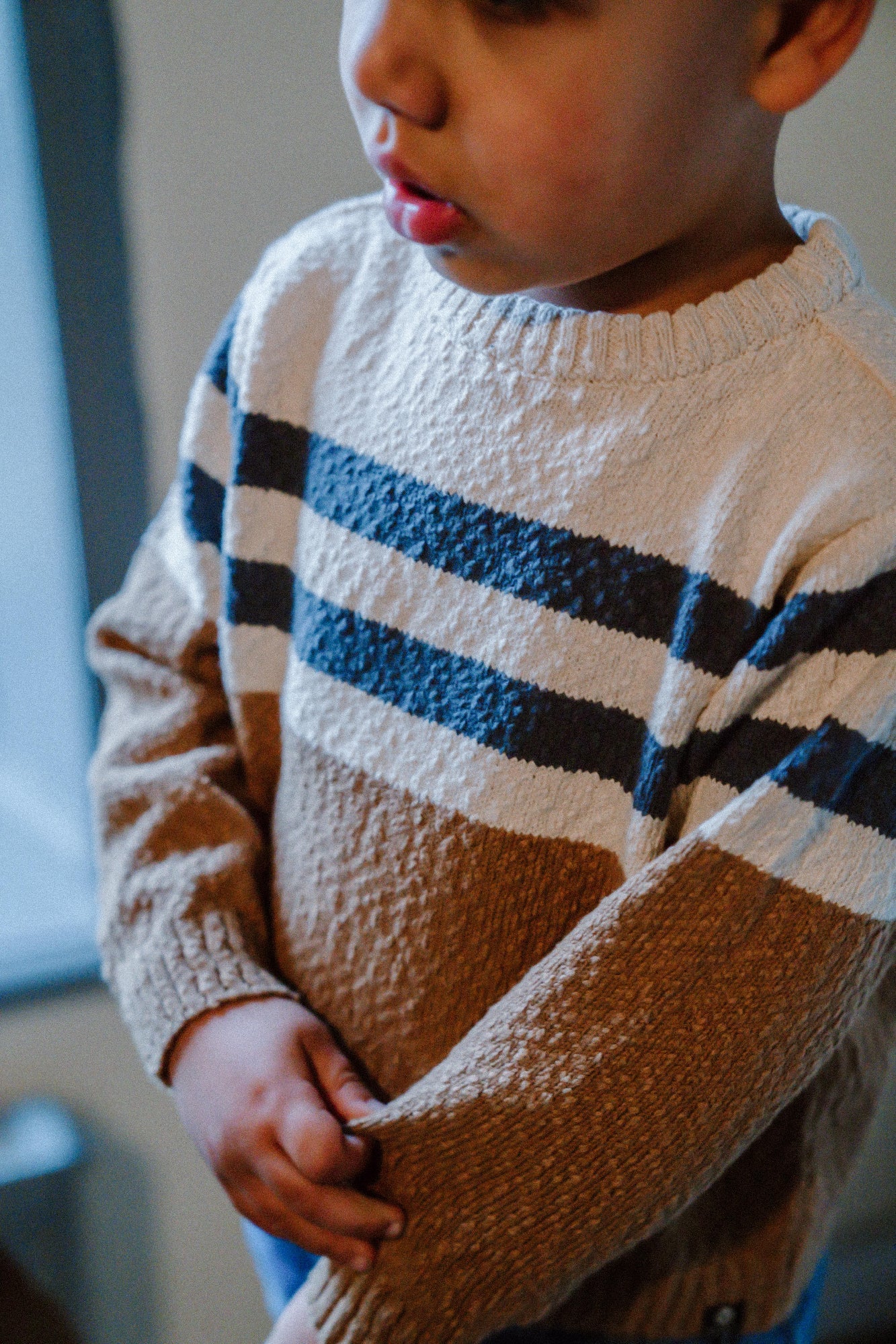 Jongens Fancy Knitted Sweater van Daily7 in de kleur Hazelnut in maat 128.