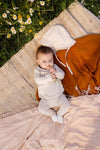 Unisexs Pants DION van Quapi Newborn in de kleur Oatmeal Melange in maat 68.