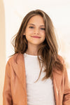 Meisjes Slub Tee Ruffle Shoulder van Like Flo in de kleur Off white in maat 140.