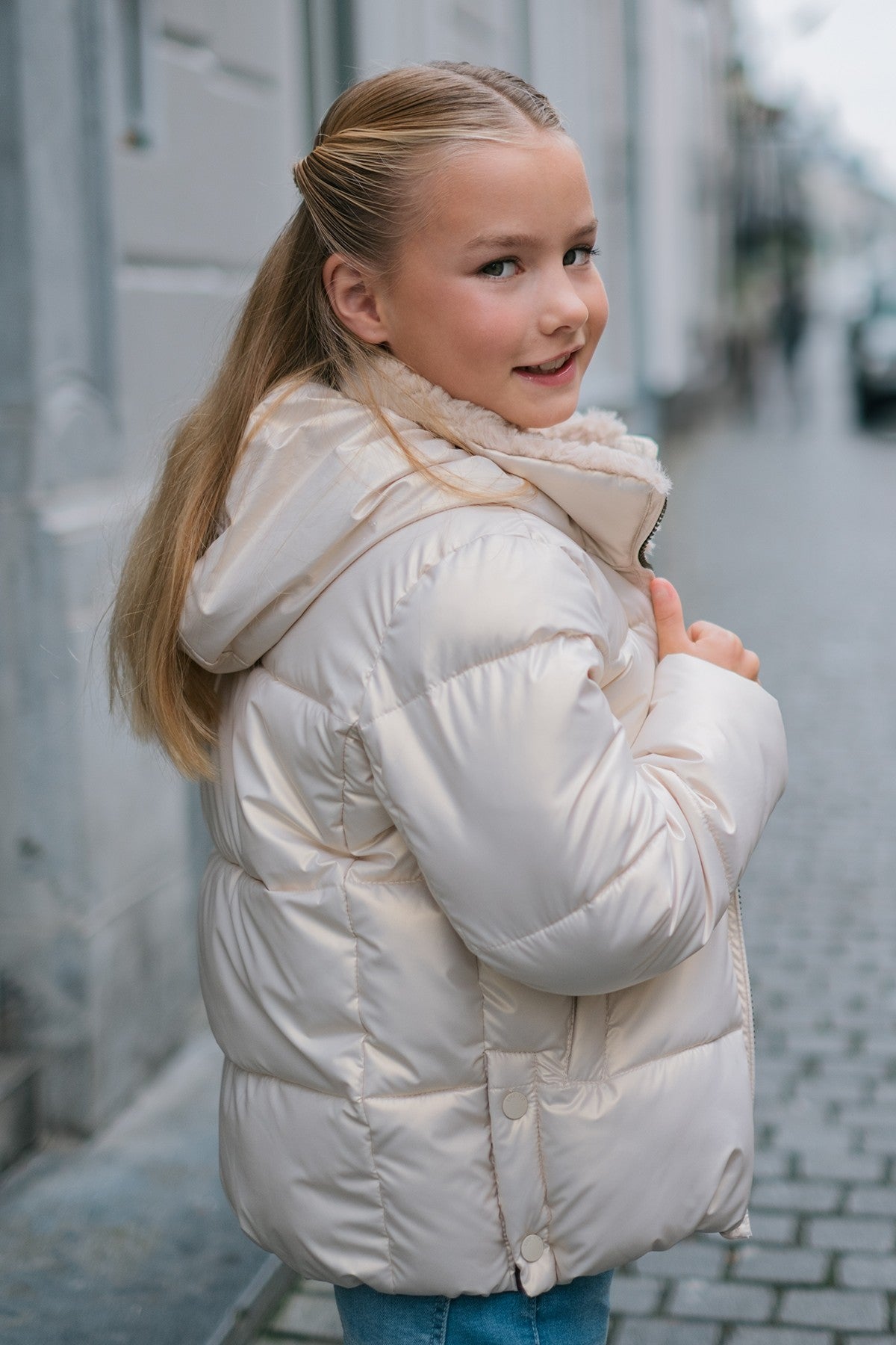 Like Flo Aelin short fancy hooded jacket