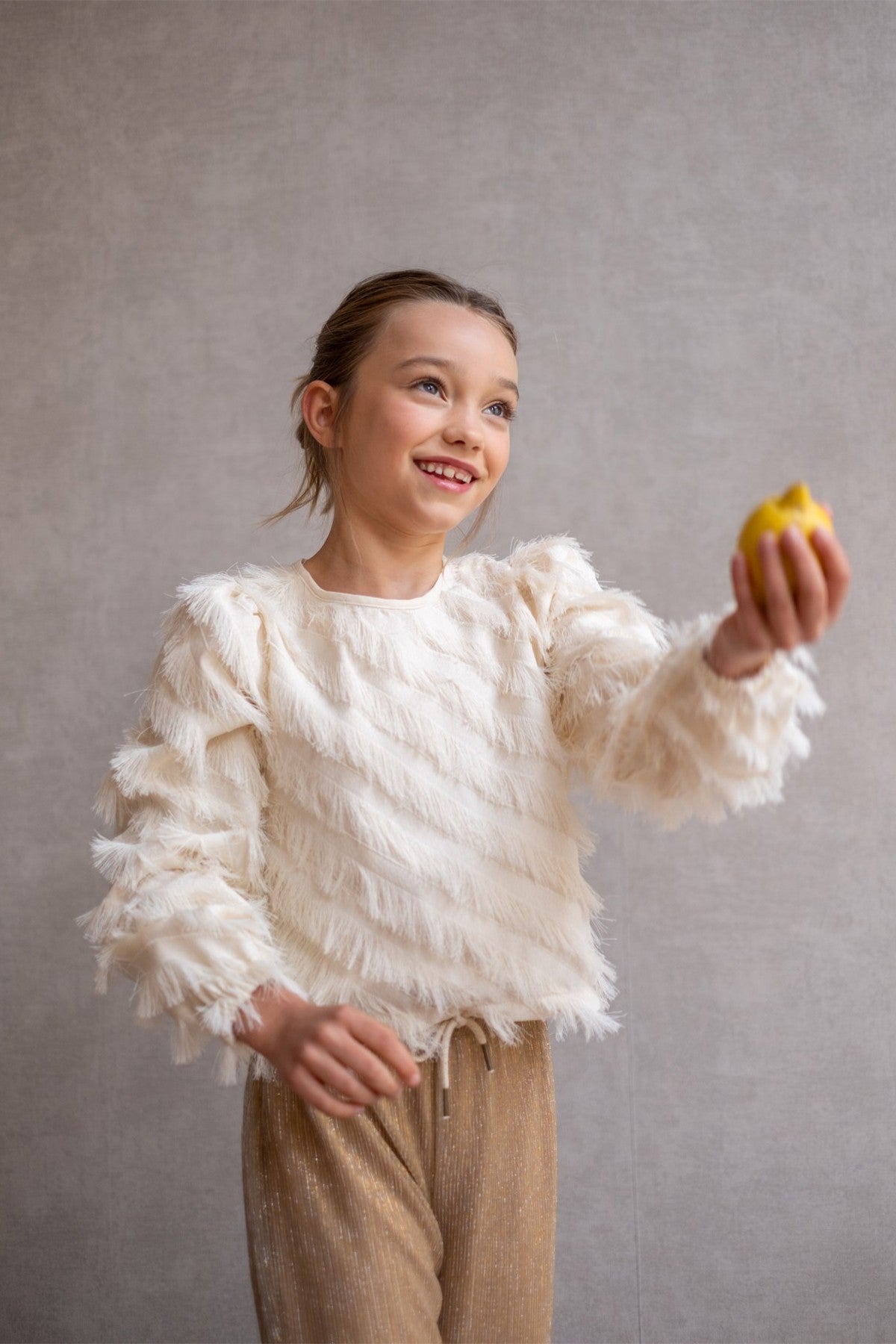 Meisjes Ella fringes blouse van Like Flo in de kleur Cream in maat 134-140.