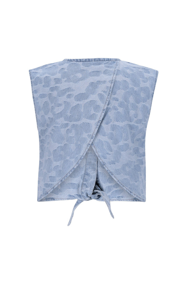 Like Flo Clara chambrey knotted top with CF closure