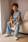Meisjes Fleur chambrey pants van Like Flo in de kleur Denim AOP in maat 140.