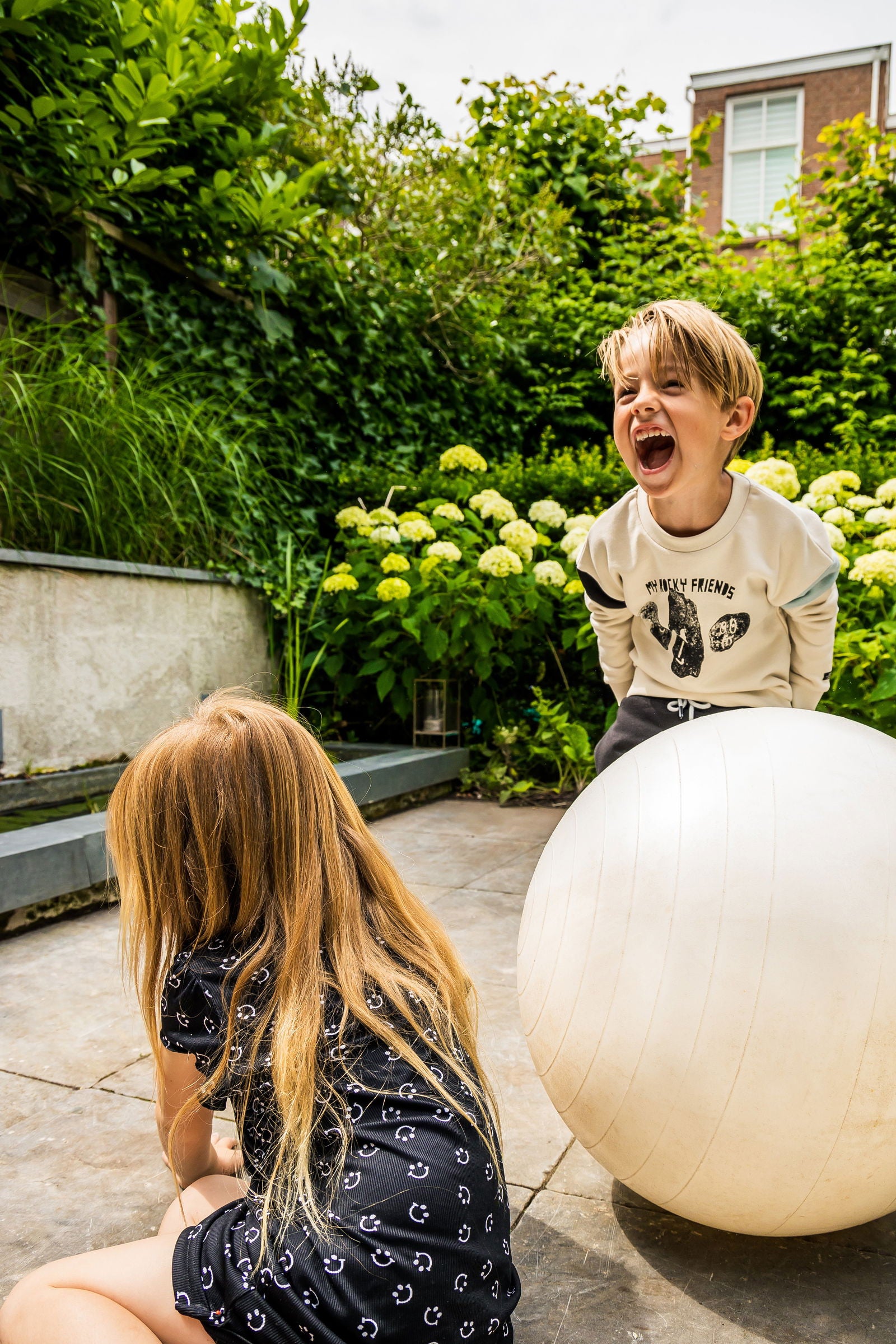 Frankie & Friends Beetle Sweater - Bubbles & Bo