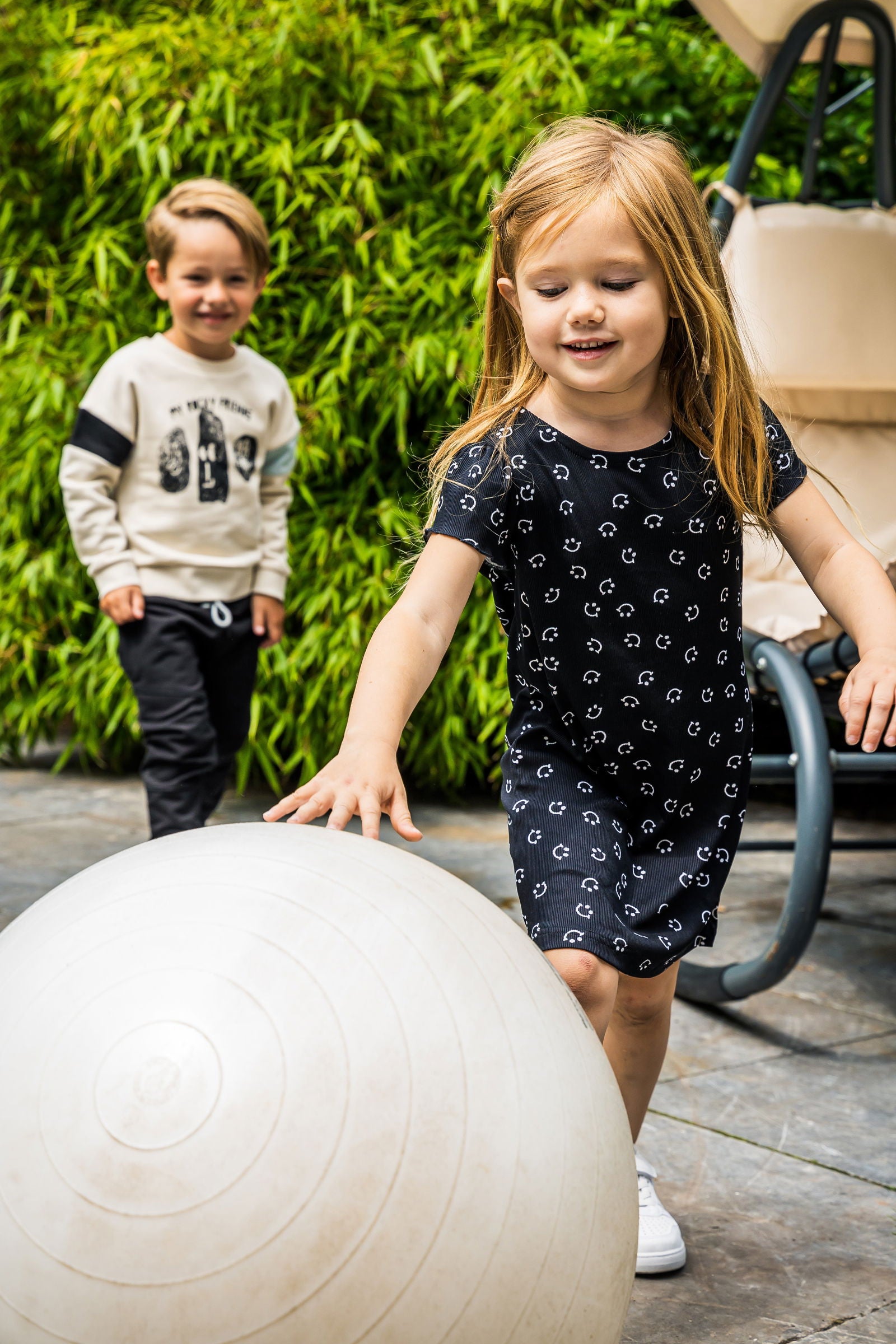 Frankie & Friends Beetle Sweater - Bubbles & Bo