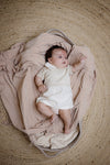Meisjes Dress GATI van Levv Newborn in de kleur Beige in maat 68.