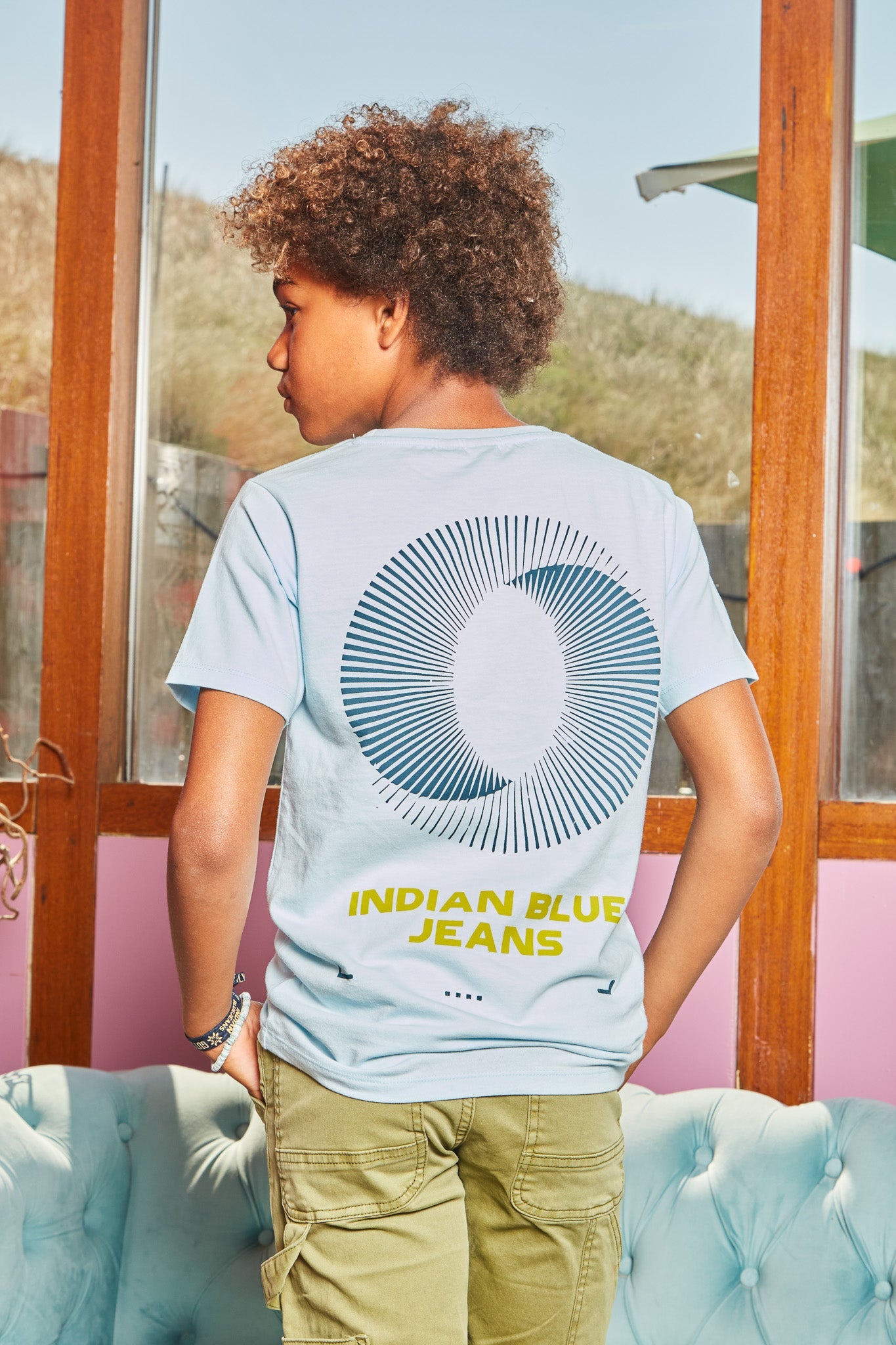 Jongens T-Shirt Indian Backprint van Indian Blue Jeans in de kleur Frosty Blue in maat 176.