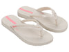 Meisjes Ipanema Diversa Kids van Ipanema in de kleur Off White in maat 33-34.