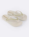 Meisjes Ipanema Anatomic Lolita Kids van Ipanema in de kleur Beige in maat 34-35.