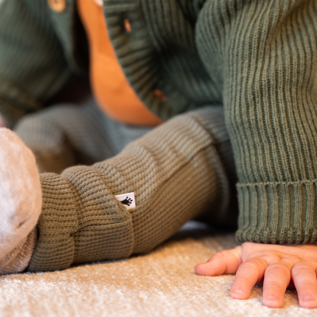 Jongens Knit Cardigan van Klein Baby in de kleur Beetle in maat 74.