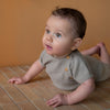 Jongens Knitted Set T-Shirt & Short van Klein Baby in de kleur Ancient Scroll in maat 74.