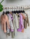 Meisjes Body Ruffle Shortsleeve van Klein Baby in de kleur AOP Flower SS24 in maat 74.