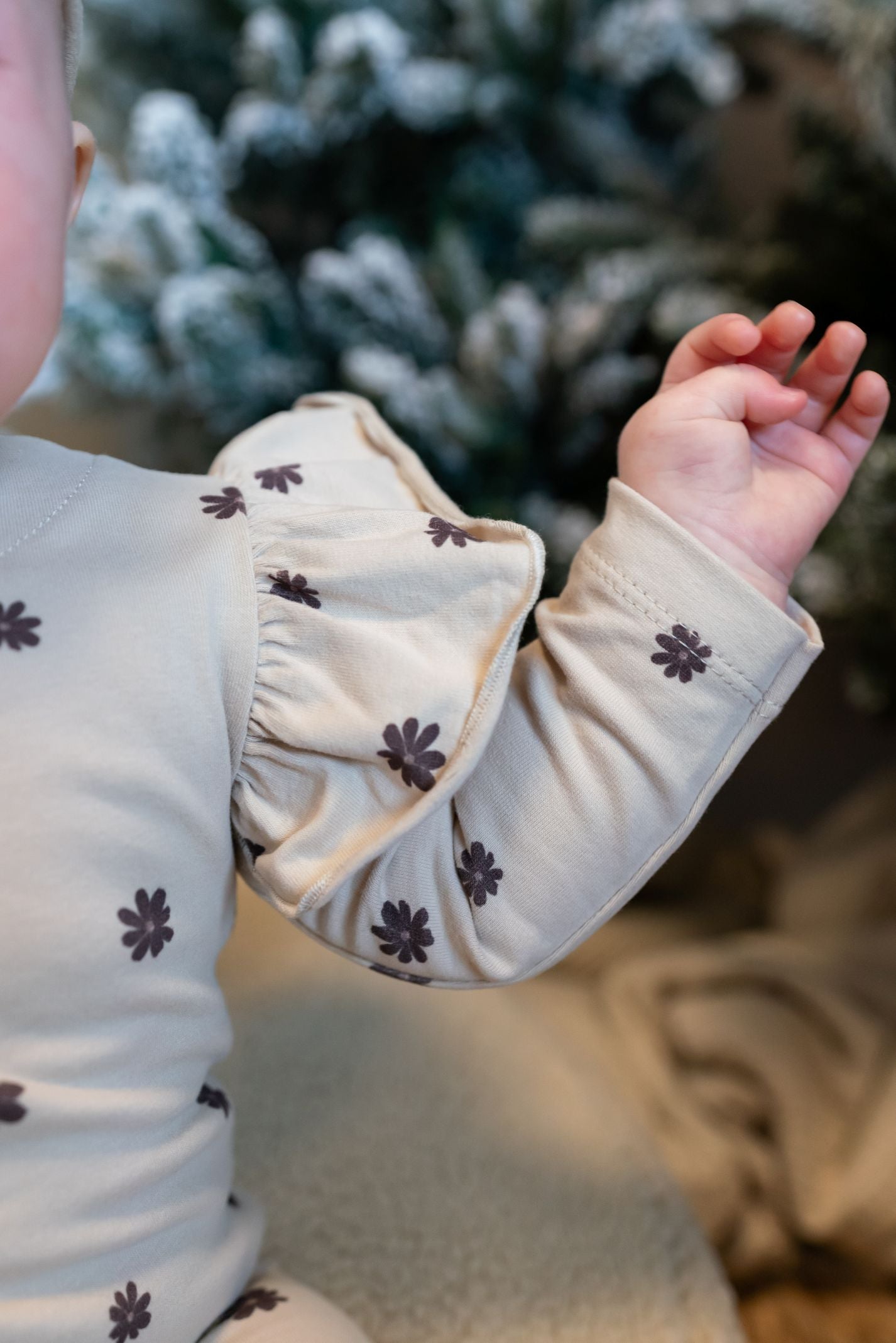 Meisjes Jumpsuit Ruffle van Klein Baby in de kleur AOP Flower in maat 68.
