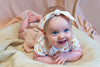 Meisjes Headband van Klein Baby in de kleur AOP Flowers SS26 in maat 62-68.
