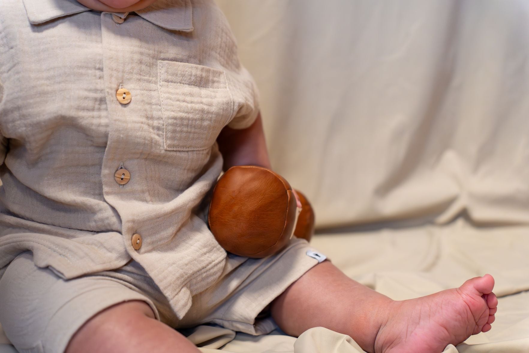 Jongens Short Pocket Mousseline van Klein Baby in de kleur Pepper in maat 74.