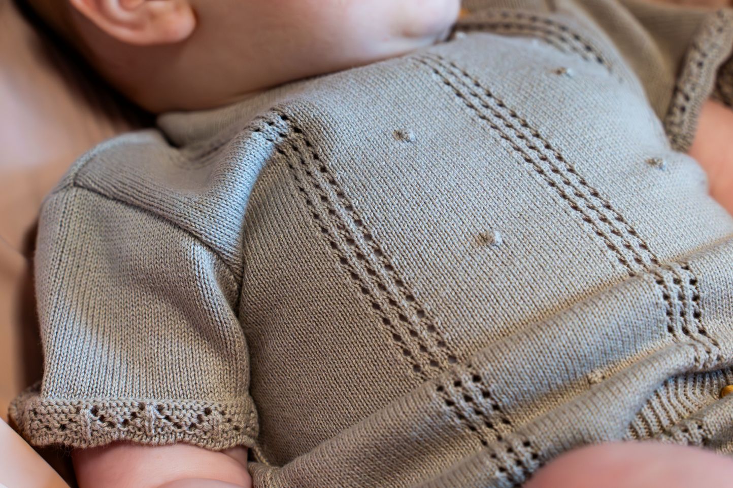Meisjes Top Dots Knit van Klein Baby in de kleur Pepper in maat 74.
