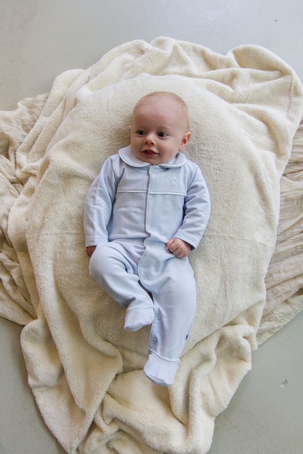 Jongens Babygrow with feet van Klein Baby in de kleur Baby Blue in maat 62.