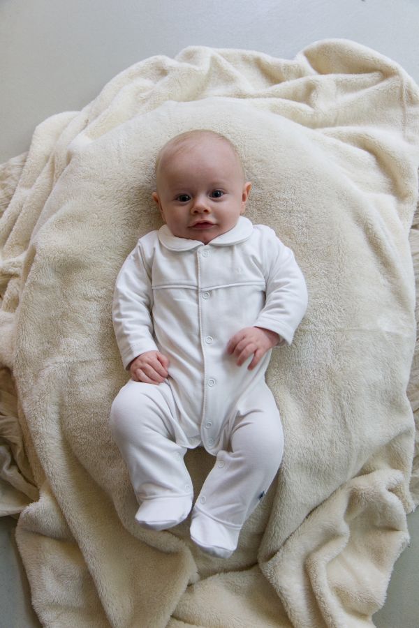 Jongens Babygrow with feet van Klein Baby in de kleur White in maat 62.