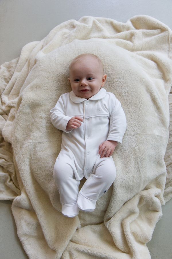 Jongens Babygrow with feet van Klein Baby in de kleur White in maat 62.