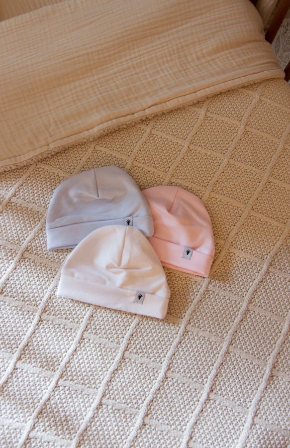 Unisexs Hat van  in de kleur White in maat 62-68.