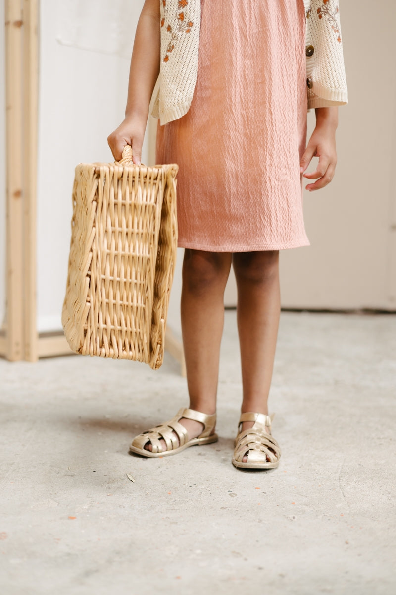 Meisjes DRESS SANA van Little Levv in de kleur Old Pink in maat 128.