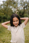 Jongens SHIRT SIEBE van Little Levv in de kleur Light Taupe in maat 128.