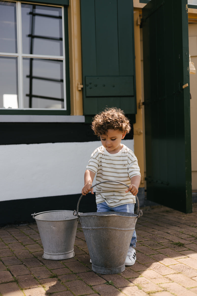 Jongens T-Shirt stripe BAS van Little Levv in de kleur AOP White Stripe in maat 128.