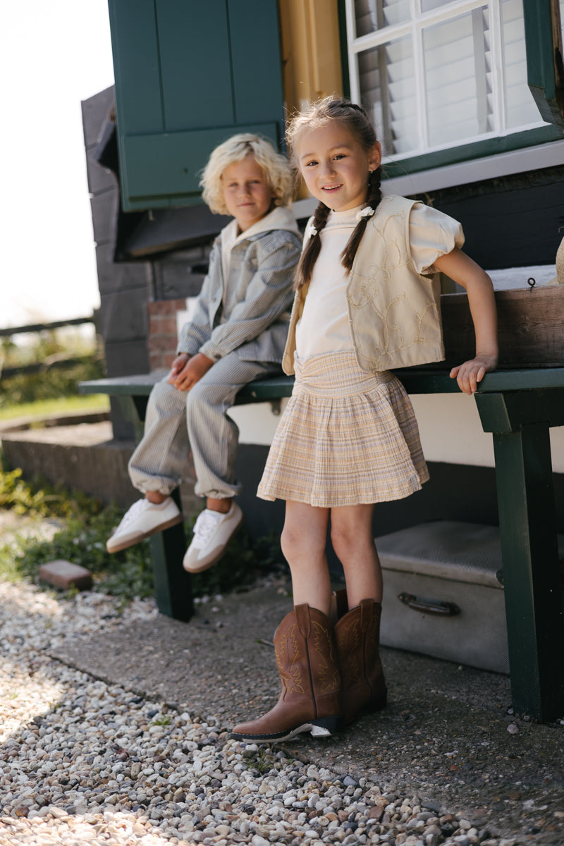 Meisjes T-Shirt BELLA van Little Levv in de kleur Cream in maat 128.