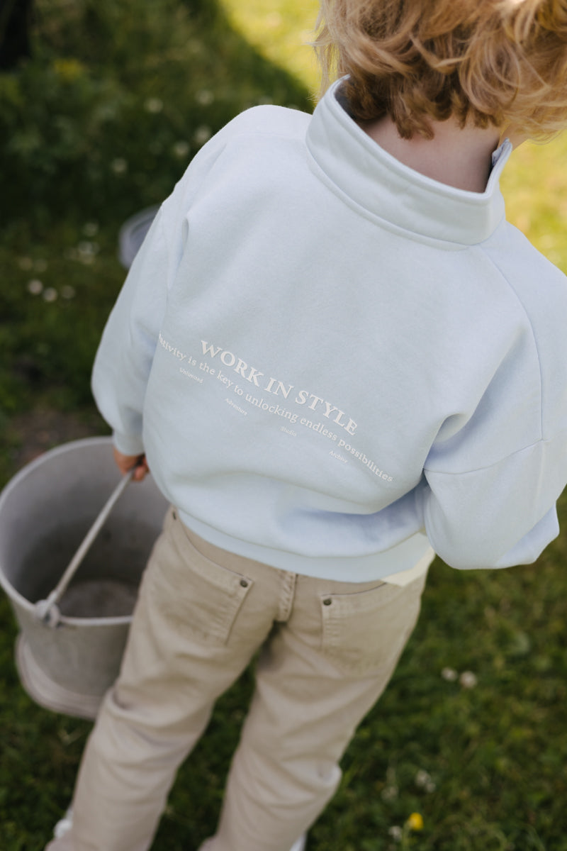 Jongens Sweater Zip BOANN van Little Levv in de kleur Vintage Blue in maat 128.