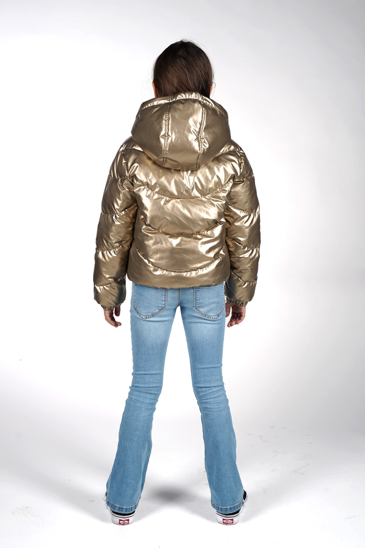 Meisjes JESSE shiny wavy-quilt jacket van Moodstreet in de kleur Gold in maat 134-140.