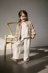 Meisjes Blouse MIEPLS241 van Little Levv in de kleur AOP Taupe Stripe in maat 128.