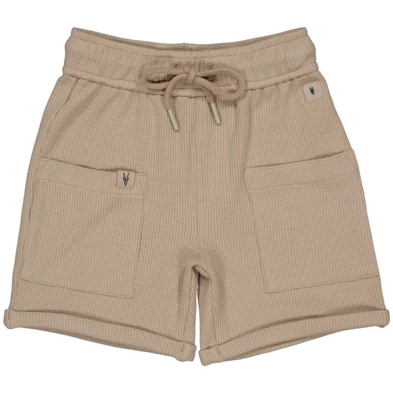 Jongens Short MITCHLS242 van Little Levv in de kleur Taupe in maat 128.