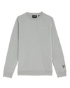 Jongens Script Crew Neck Sweatshirt van Lyle & Scott in de kleur X570 Grey Mirage in maat 170-176.