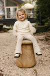 Meisjes Flairpants MYRTHELS241 van Little Levv in de kleur Taupe in maat 128.