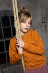 Meisjes Kate girls sweater van NoNo in de kleur Intense Gold in maat 134-140.