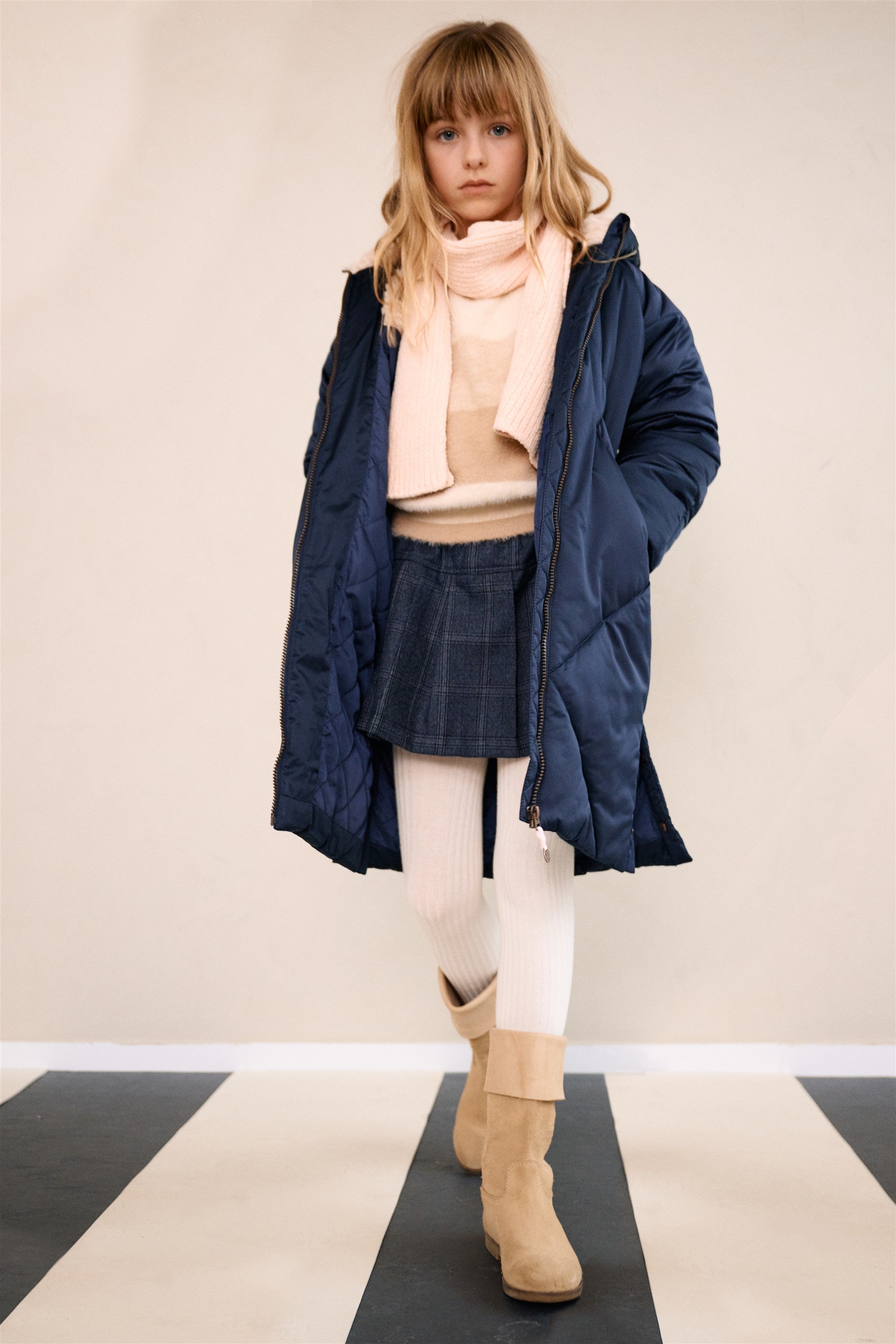 Meisjes Beetle Long Hooded Jacket van NoNo in de kleur Navy Blazer in maat 134-140.