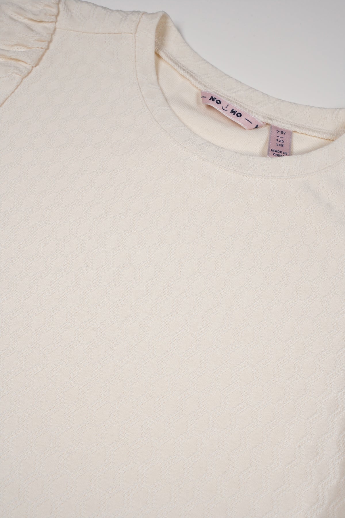 Meisjes Kivay Fancy Jersey Tshirt van NoNo in de kleur Pearled Ivory in maat 134-140.