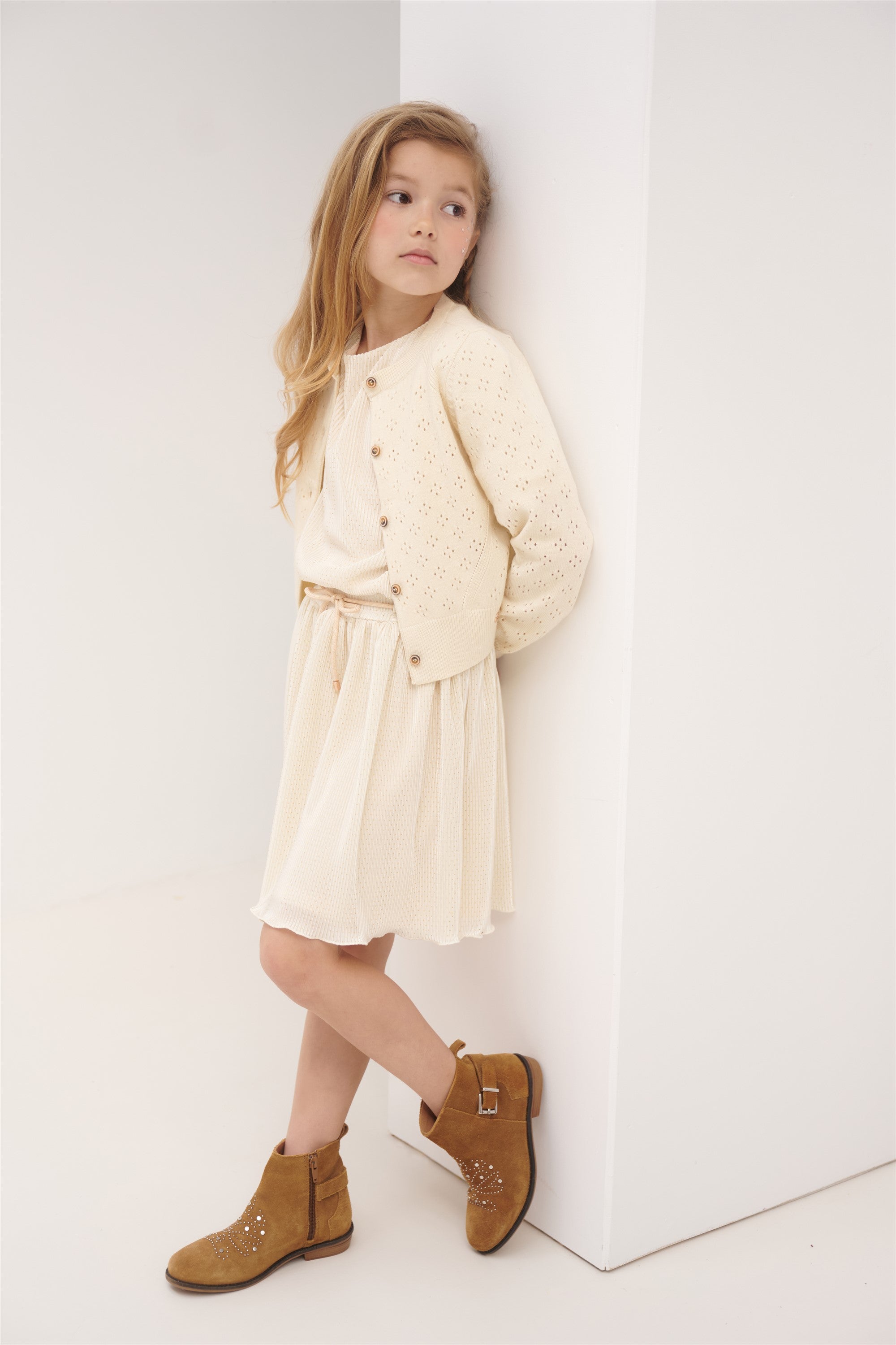 Meisjes Alia ajour knitted cardigan van NoNo in de kleur Pearled Ivory in maat 134-140.