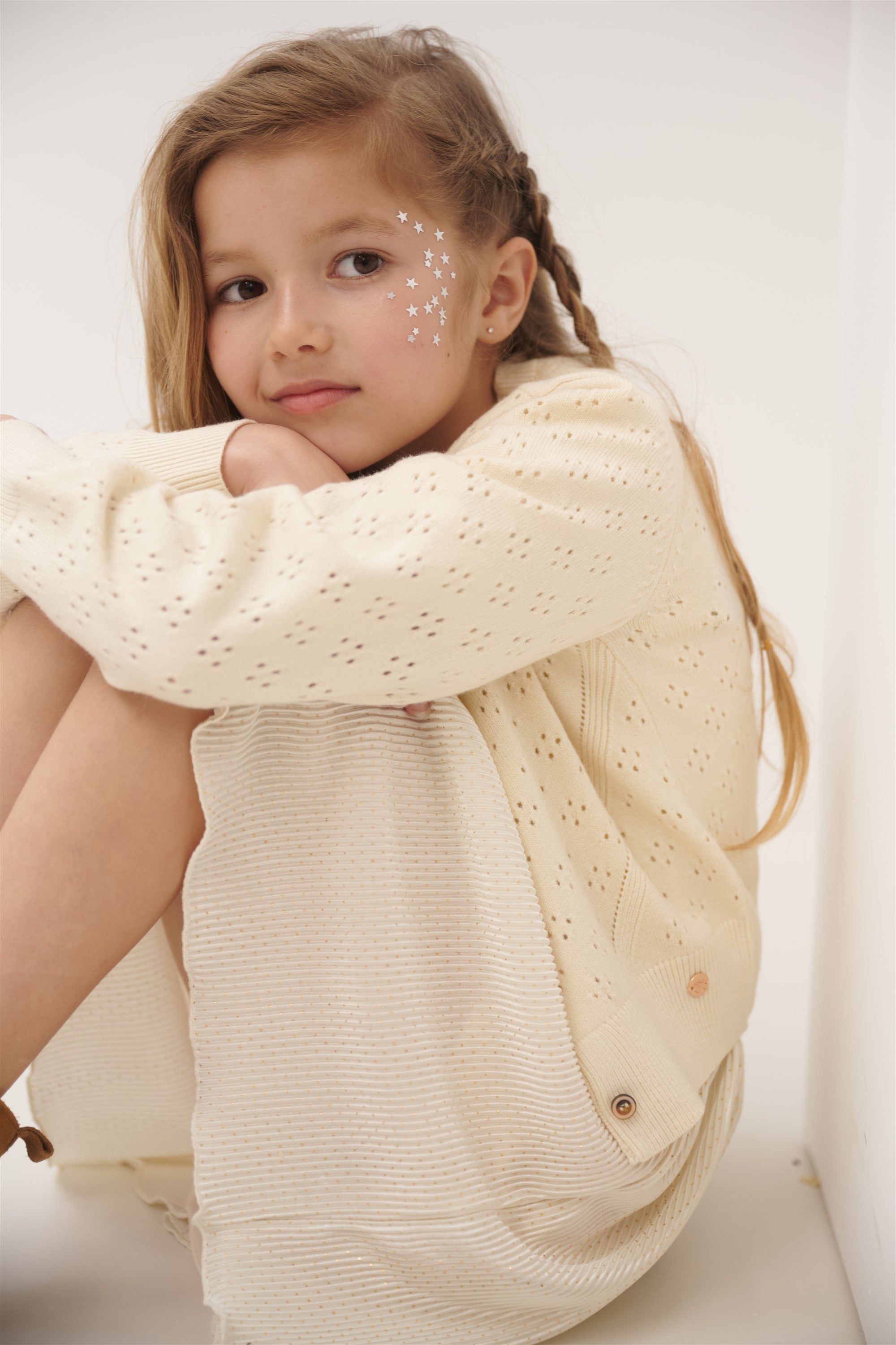 Meisjes Alia ajour knitted cardigan van NoNo in de kleur Pearled Ivory in maat 134-140.