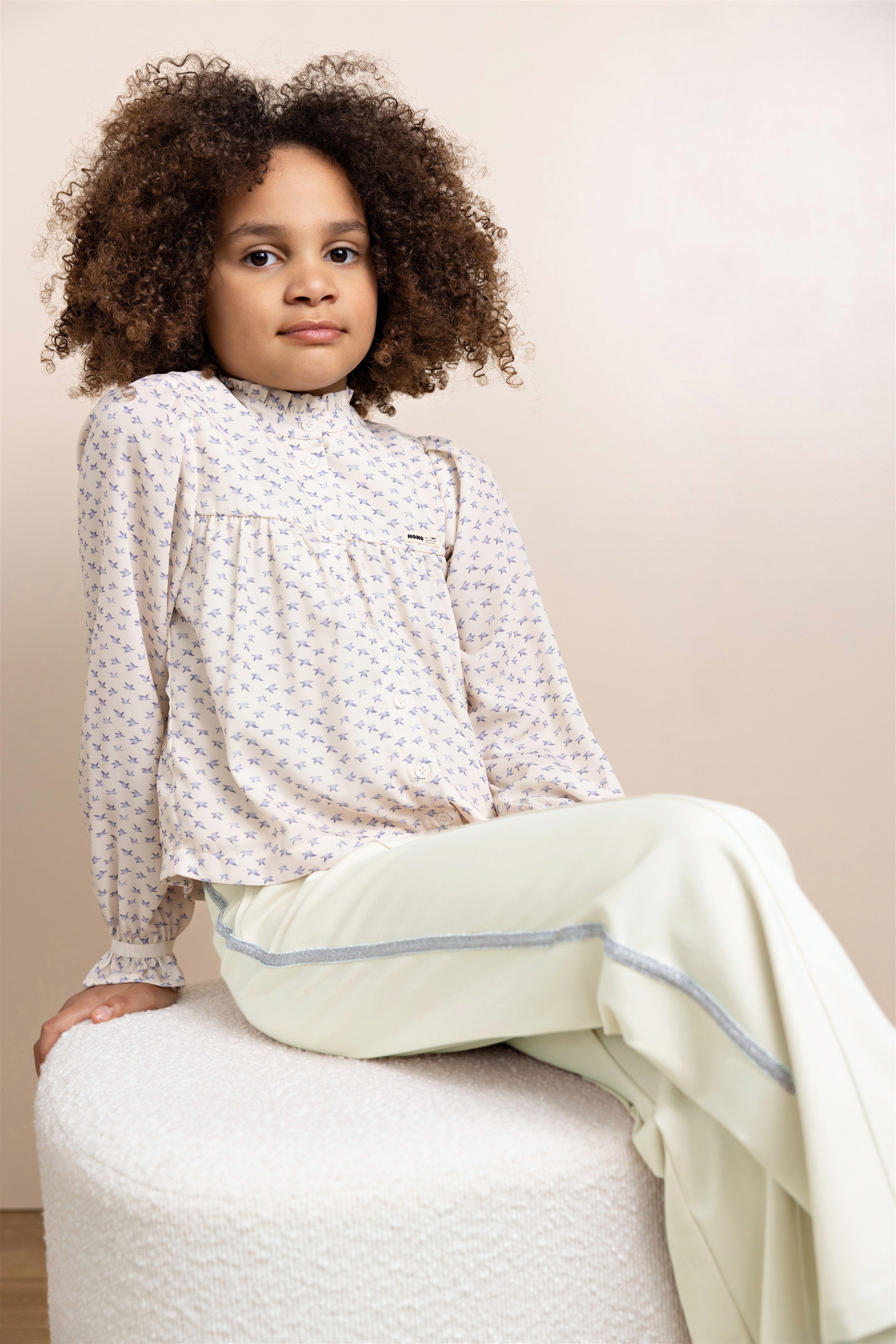 Meisjes Tekla AOP Bird Blouse van NoNo in de kleur Pearled Ivory in maat 134-140.