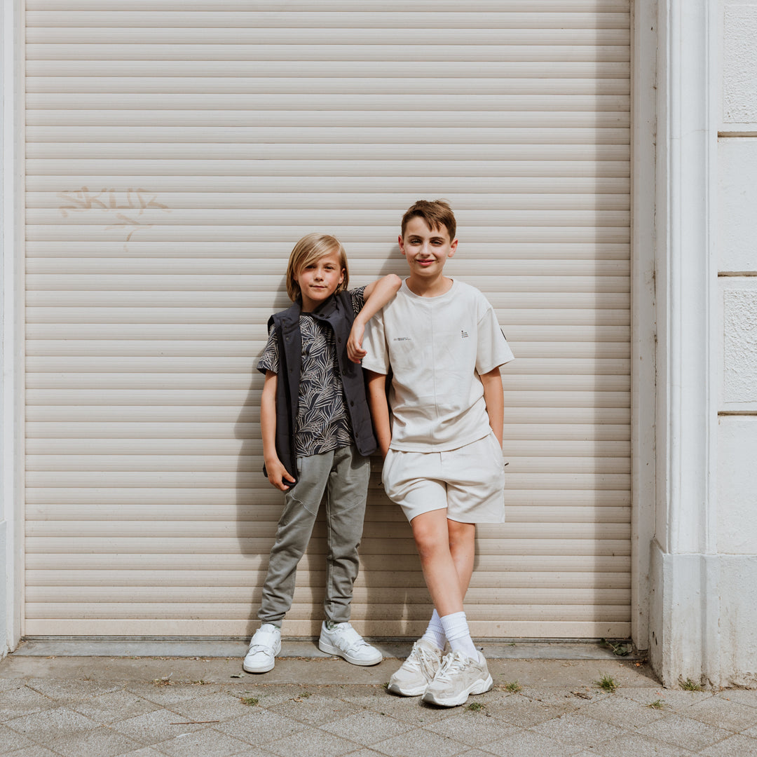 Jongens 2 pc set, loose fit, T-shirt, Jogging shorts van No Way Monday in de kleur Light grey in maat 164.