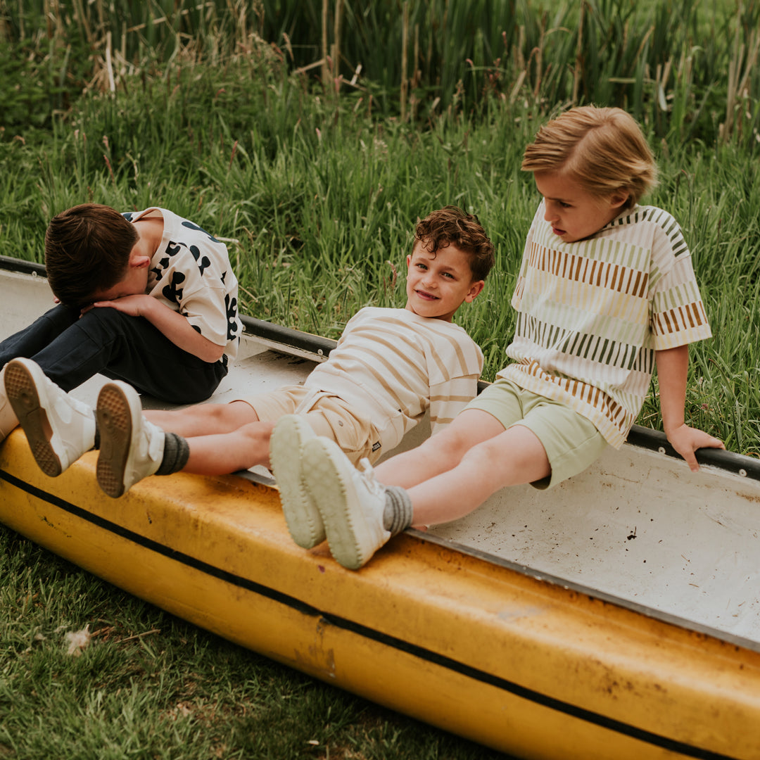 Jongens T-shirt, loose fit van Koko Noko in de kleur Faded green in maat 128.